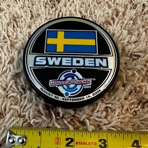 🇸🇪Sweden World Cup of Hockey 2004 Official Puck🇸🇪